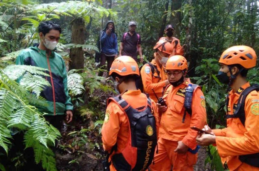 Seorang Pendaki Gunung Agung, Berhasil Dievakuasi dari Ketinggian 1700 MDPL