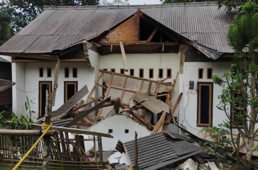  Sejumlah Rumah Warga di Pandeglang Rusak Pascagempabumi M 6,7 Banten